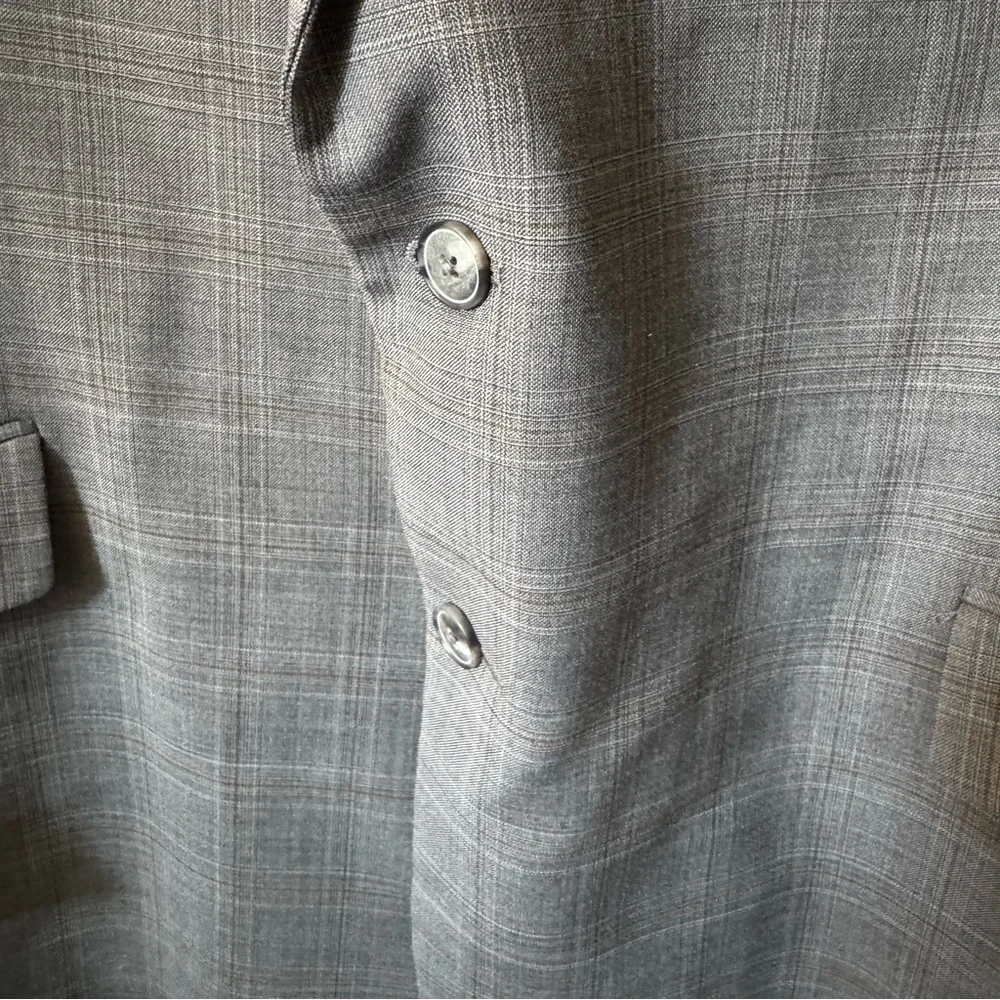 Joseph Abboud Gray Windowpane 2-Piece Suit | Size 54R Jacket, 49W Pants $85